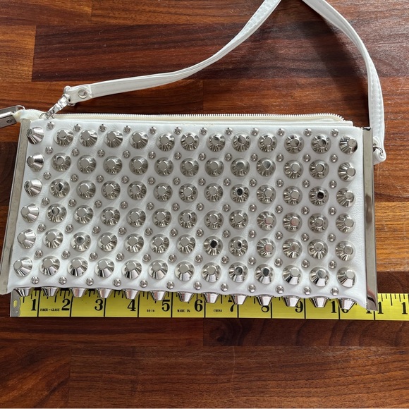 Jennie Lottie Clutch - Picture 6 of 6